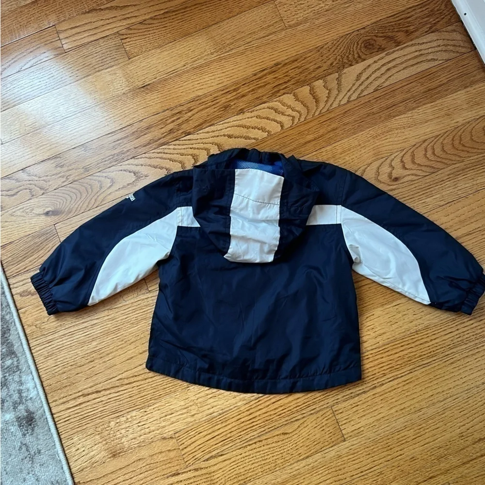 OshKosh B’Gosh Blue Boys Wind Breaker Size 24 Months